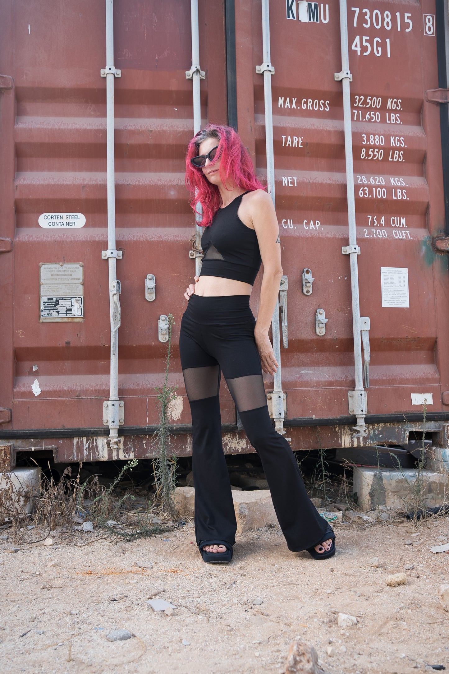 BLACK CROP TOP :Triangle Top